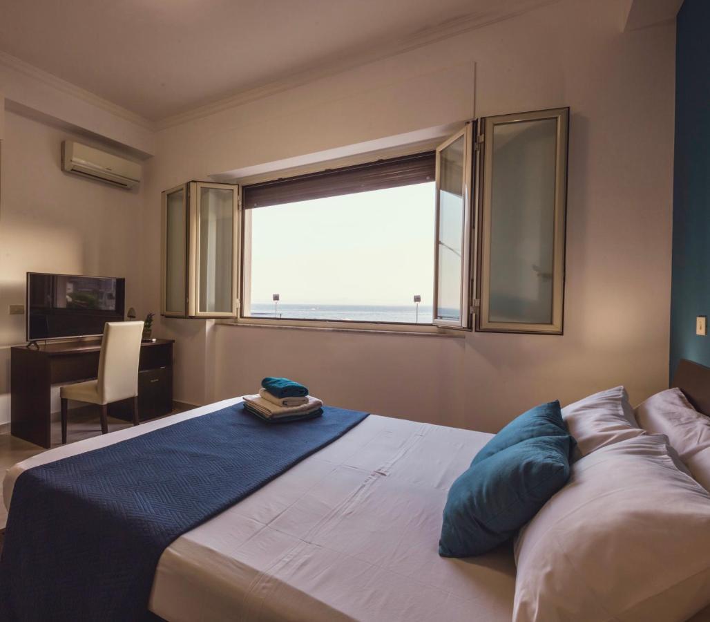 Oasis Bed & Breakfast Aci Castello Exterior photo