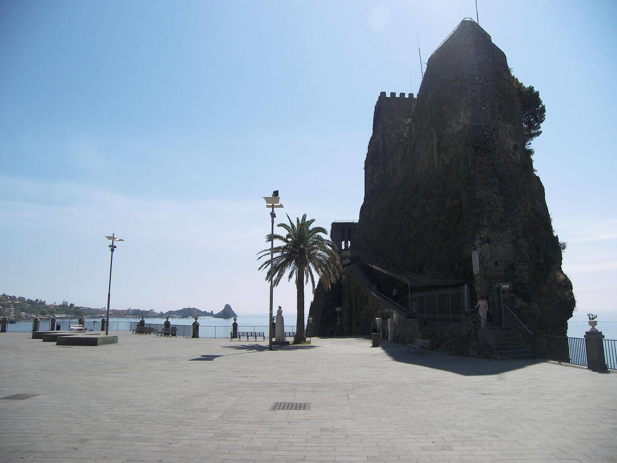 Oasis Bed & Breakfast Aci Castello Exterior photo